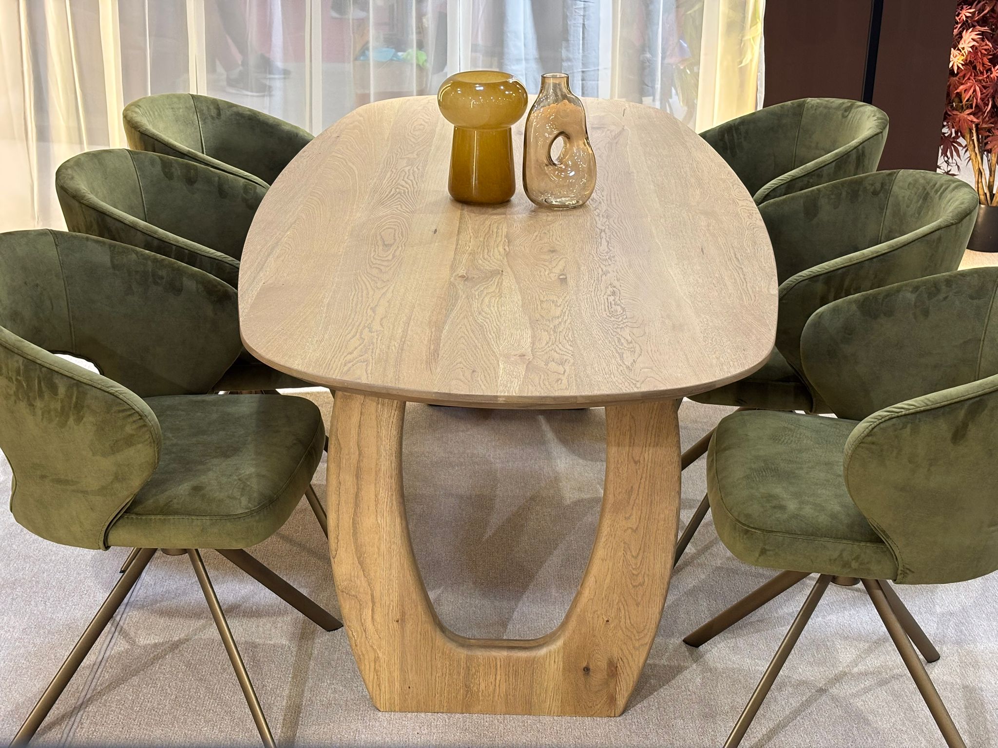Masa Lip Table