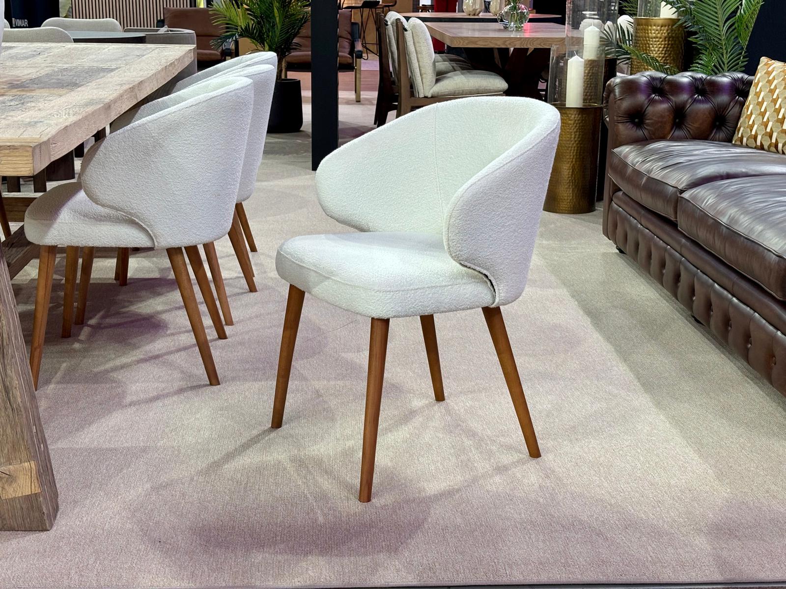 Capricci wooden legs