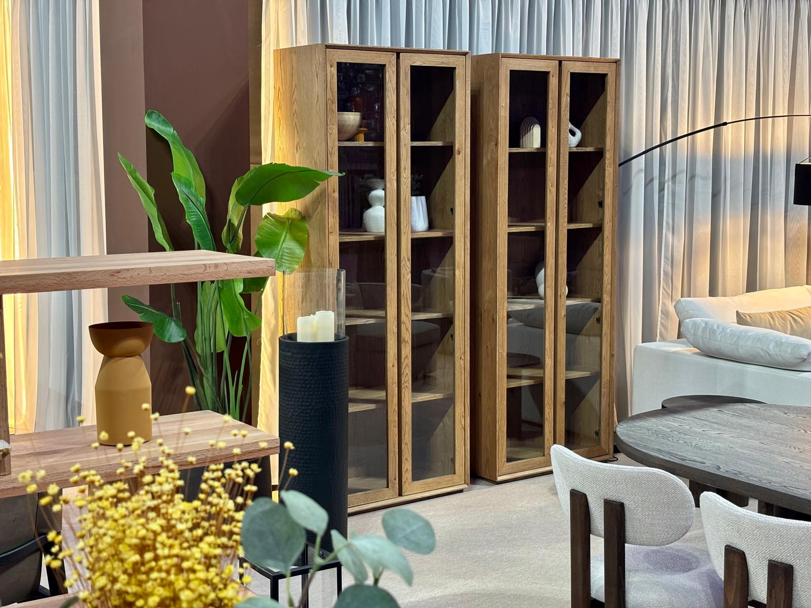 Glass cabinet